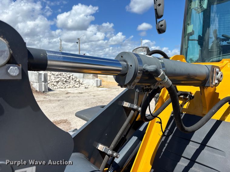 image for item DU0422 2021 John Deere 344L wheel loader