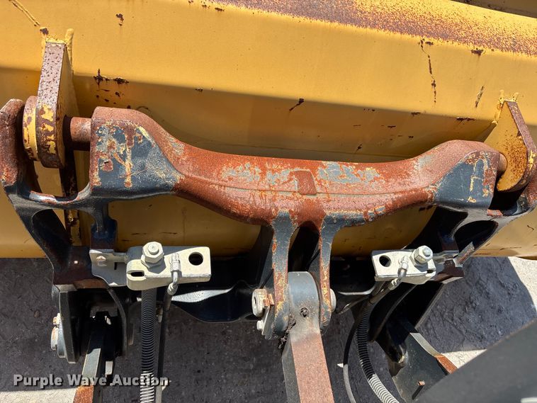 image for item DU0422 2021 John Deere 344L wheel loader