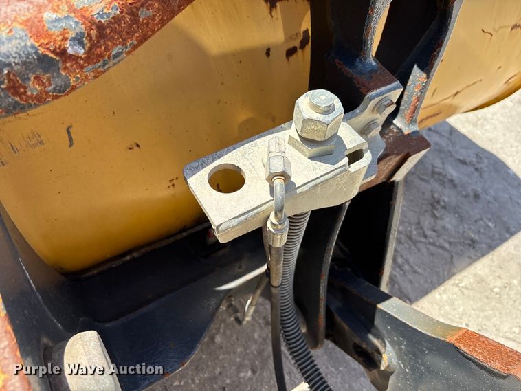 image for item DU0422 2021 John Deere 344L wheel loader