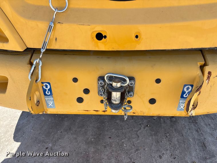 image for item DU0422 2021 John Deere 344L wheel loader