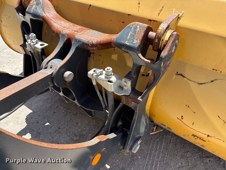 image for item DU0422 2021 John Deere 344L wheel loader