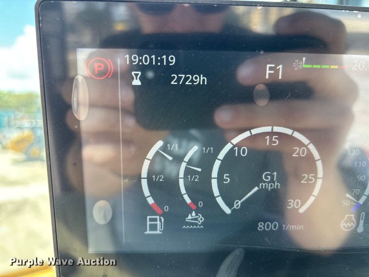 image for item DU0422 2021 John Deere 344L wheel loader