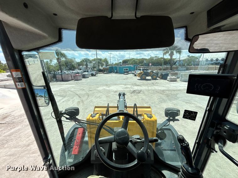 image for item DU0422 2021 John Deere 344L wheel loader