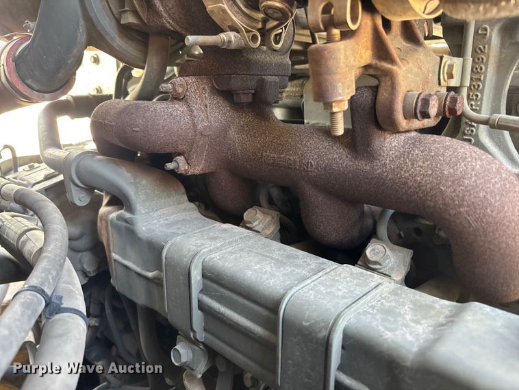 image for item DU0422 2021 John Deere 344L wheel loader