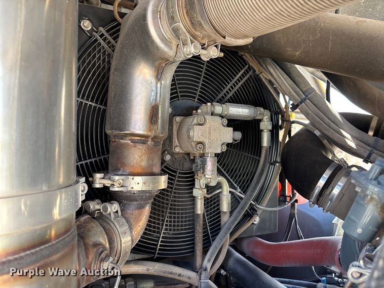 image for item DU0422 2021 John Deere 344L wheel loader