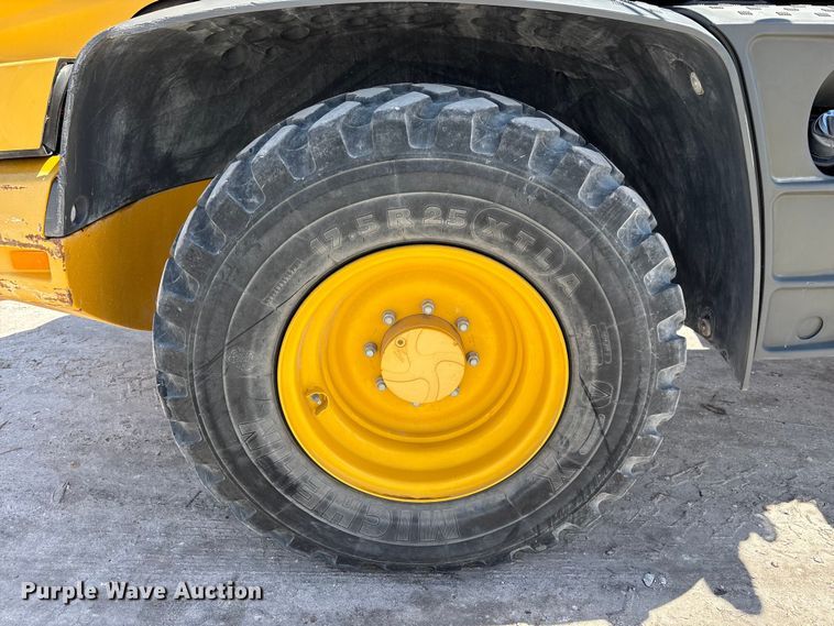 image for item DU0422 2021 John Deere 344L wheel loader