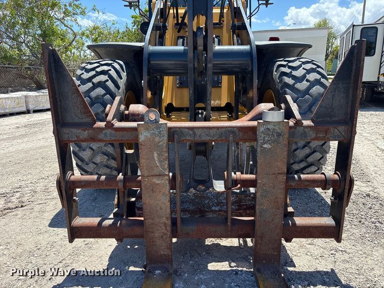 image for item DU0422 2021 John Deere 344L wheel loader