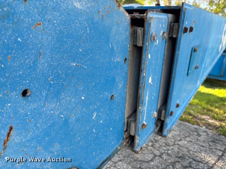 image for item DU0445 2008 Genie S-80 boom lift