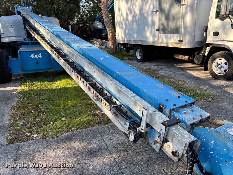 image for item DU0445 2008 Genie S-80 boom lift