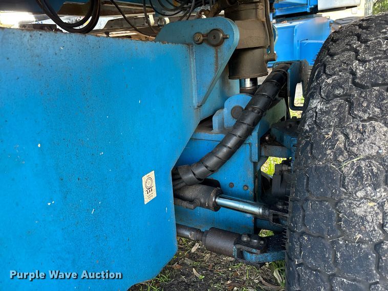 image for item DU0445 2008 Genie S-80 boom lift