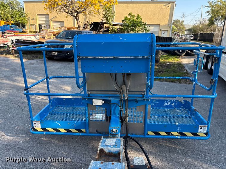 image for item DU0445 2008 Genie S-80 boom lift