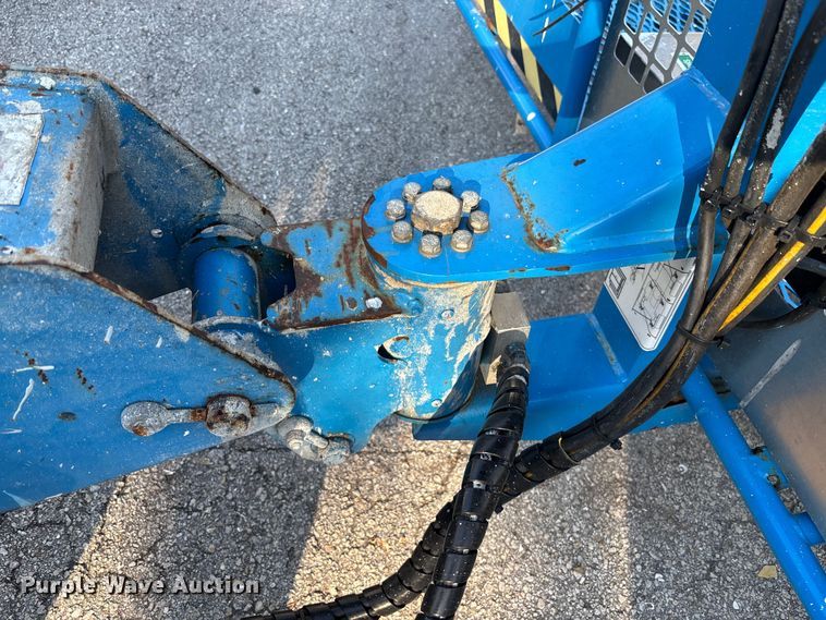 image for item DU0445 2008 Genie S-80 boom lift