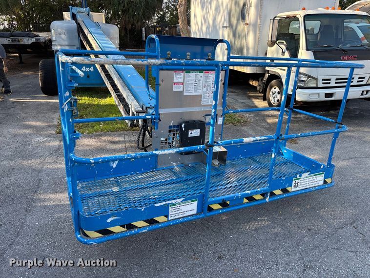 image for item DU0445 2008 Genie S-80 boom lift