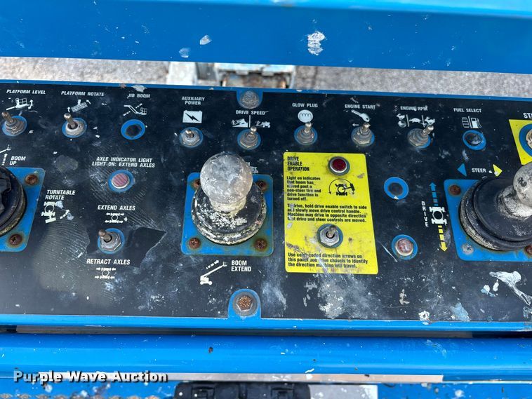 image for item DU0445 2008 Genie S-80 boom lift