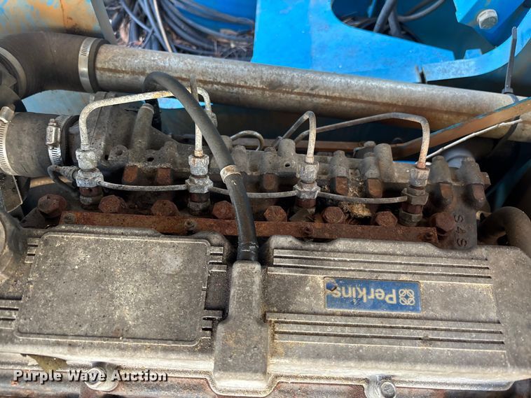 image for item DU0445 2008 Genie S-80 boom lift