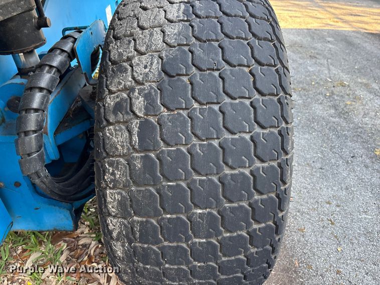 image for item DU0445 2008 Genie S-80 boom lift