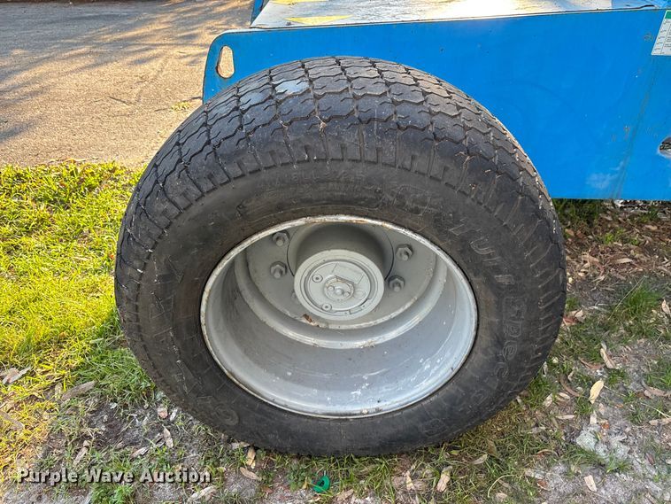 image for item DU0445 2008 Genie S-80 boom lift