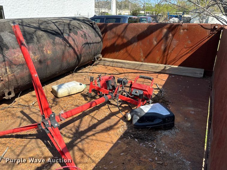 image for item DU0452 2003 International 4300 dump truck