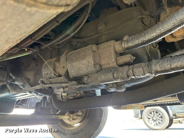 image for item DU0452 2003 International 4300 dump truck