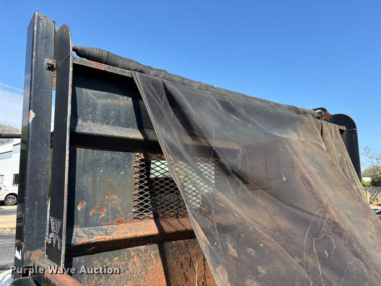 image for item DU0452 2003 International 4300 dump truck