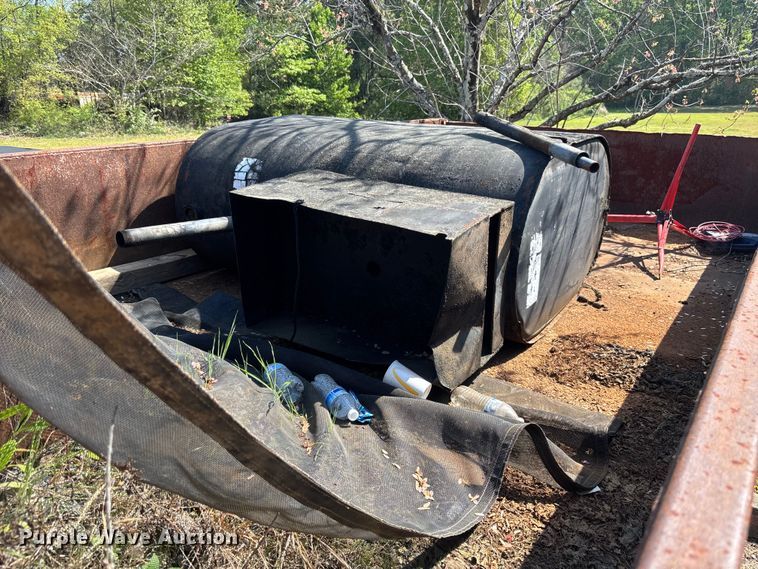 image for item DU0452 2003 International 4300 dump truck