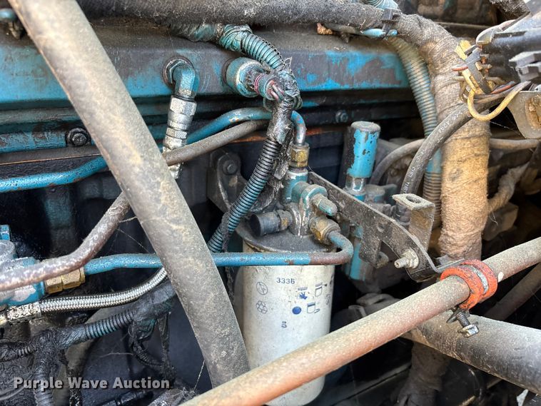 image for item DU0452 2003 International 4300 dump truck