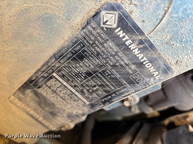 image for item DU0452 2003 International 4300 dump truck