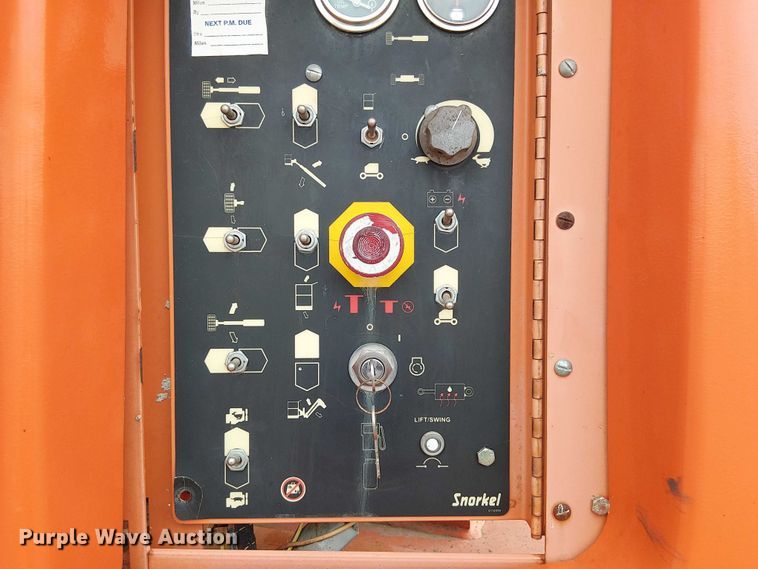 image for item DU3047 2007 Snorkel TB60 boom lift