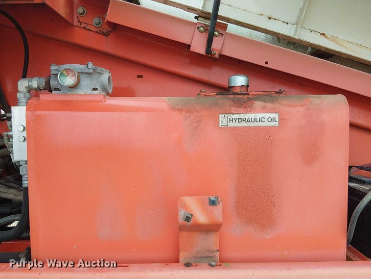 image for item DU3047 2007 Snorkel TB60 boom lift