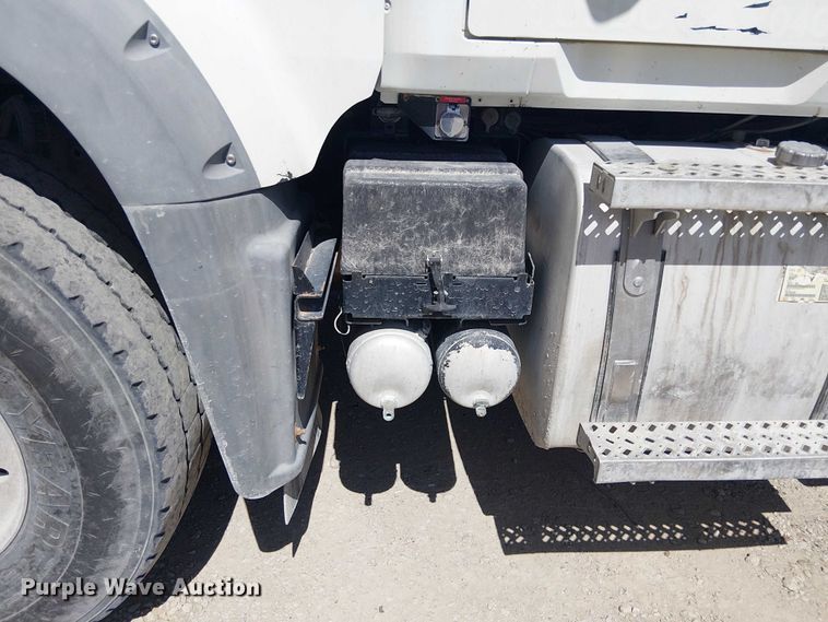 image for item DU3102 2017 Mack Granite GU713 dump truck