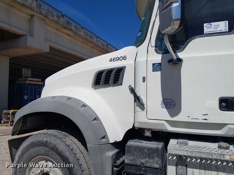 image for item DU3102 2017 Mack Granite GU713 dump truck