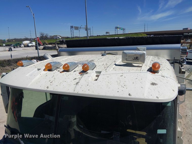 image for item DU3102 2017 Mack Granite GU713 dump truck