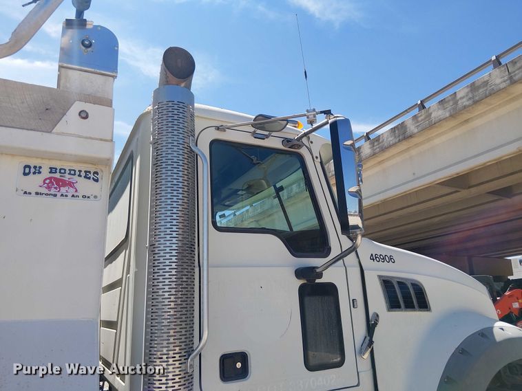 image for item DU3102 2017 Mack Granite GU713 dump truck