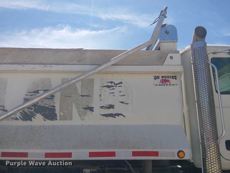 image for item DU3102 2017 Mack Granite GU713 dump truck