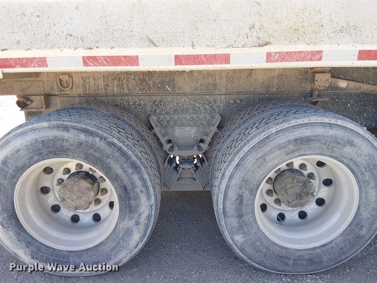 image for item DU3102 2017 Mack Granite GU713 dump truck