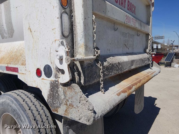 image for item DU3102 2017 Mack Granite GU713 dump truck