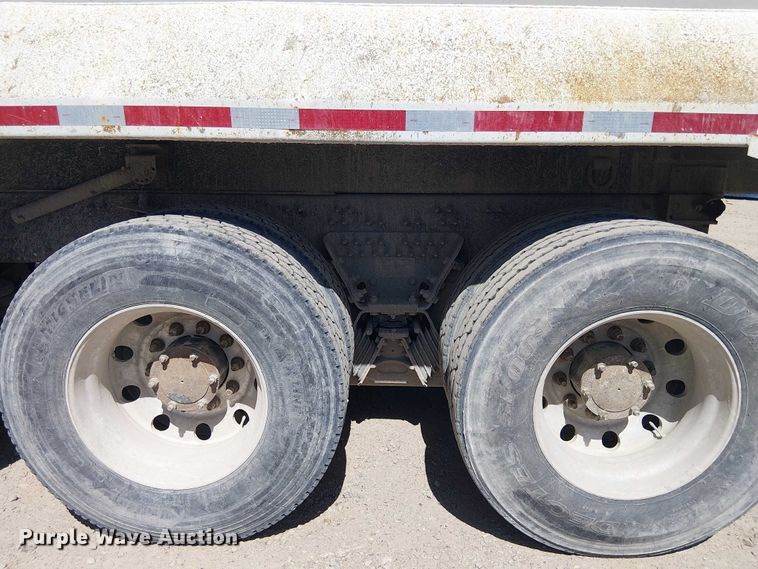 image for item DU3102 2017 Mack Granite GU713 dump truck