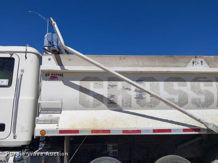 image for item DU3102 2017 Mack Granite GU713 dump truck