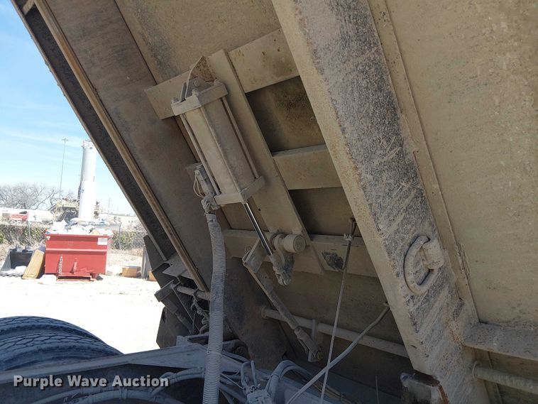 image for item DU3102 2017 Mack Granite GU713 dump truck