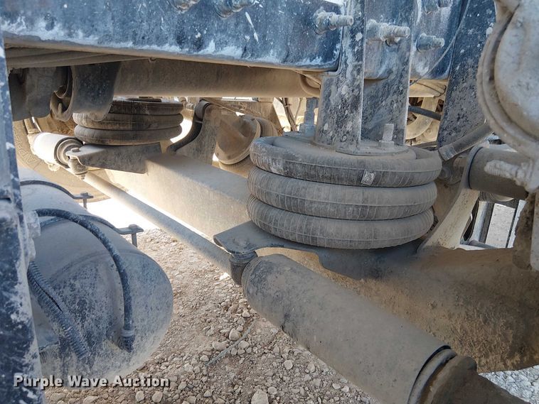 image for item DU3102 2017 Mack Granite GU713 dump truck