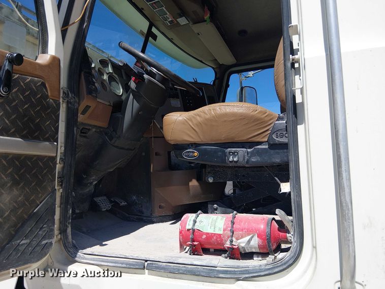 image for item DU3102 2017 Mack Granite GU713 dump truck