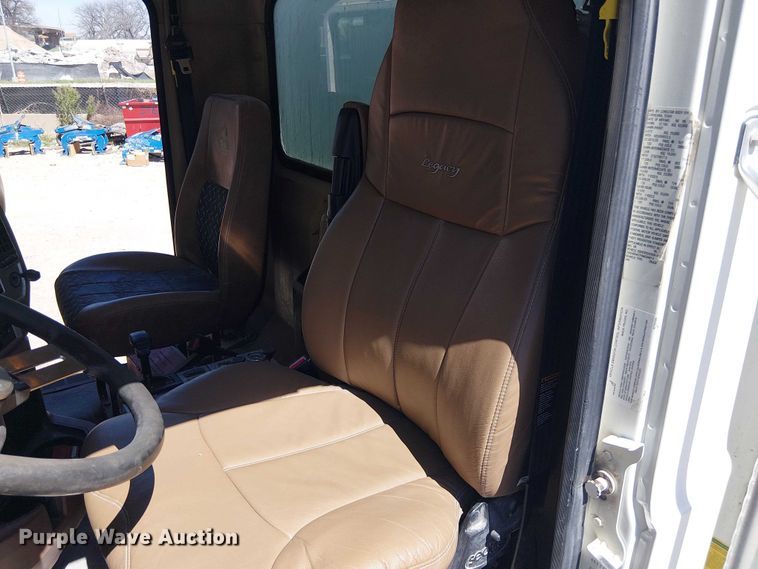 image for item DU3102 2017 Mack Granite GU713 dump truck