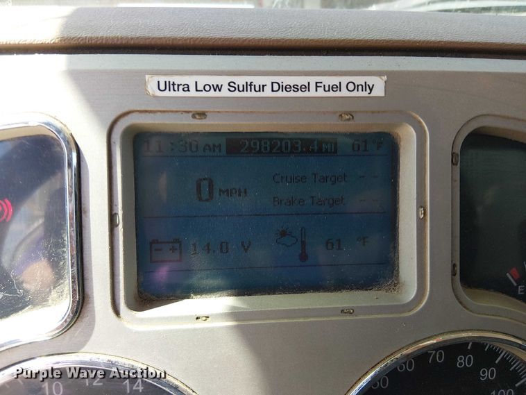 image for item DU3102 2017 Mack Granite GU713 dump truck