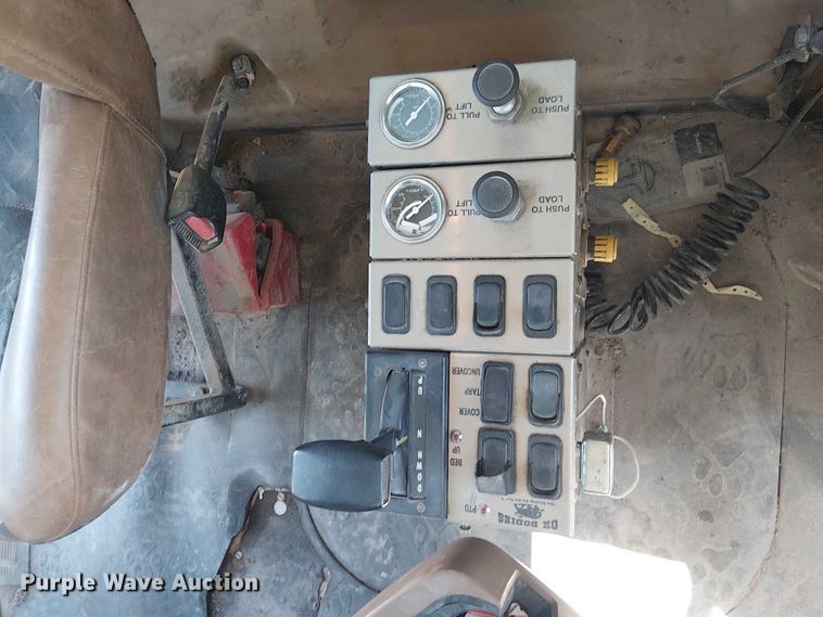 image for item DU3102 2017 Mack Granite GU713 dump truck