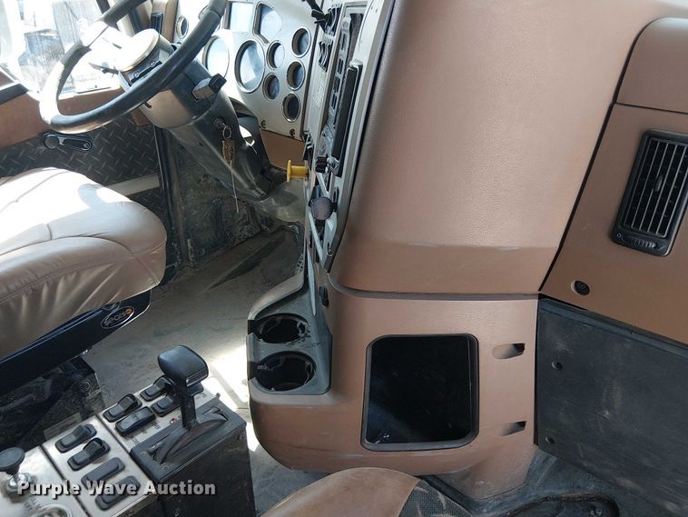 image for item DU3102 2017 Mack Granite GU713 dump truck