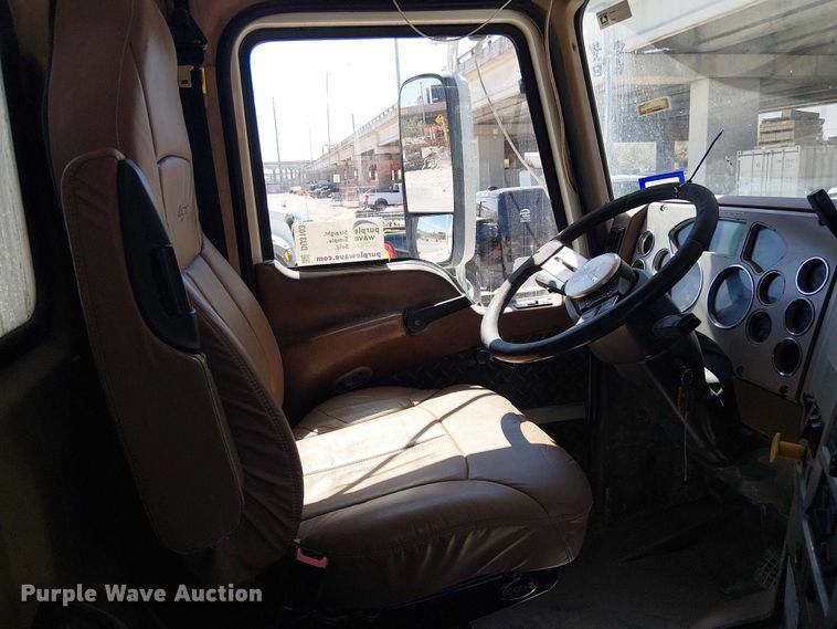 image for item DU3102 2017 Mack Granite GU713 dump truck