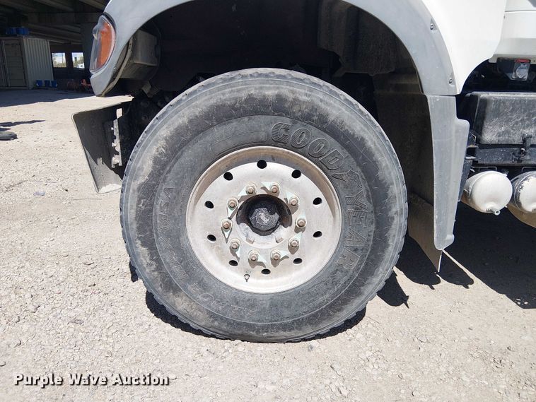 image for item DU3102 2017 Mack Granite GU713 dump truck