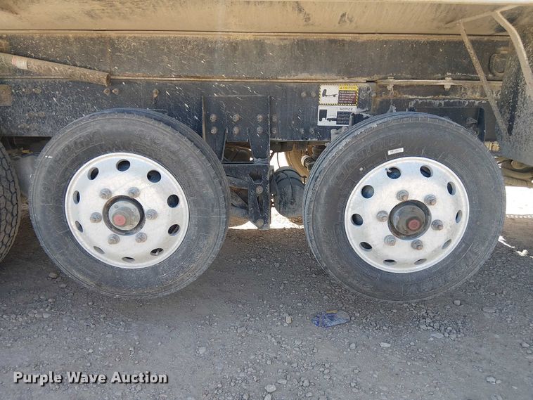 image for item DU3102 2017 Mack Granite GU713 dump truck