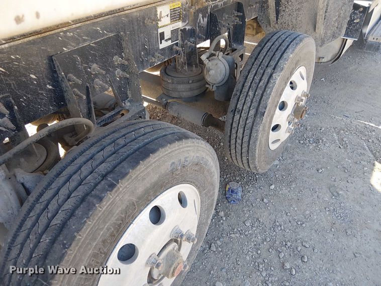 image for item DU3102 2017 Mack Granite GU713 dump truck