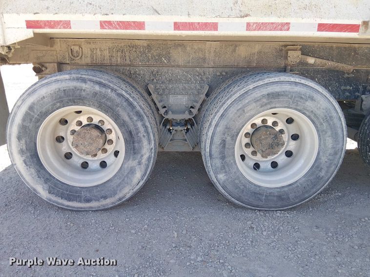 image for item DU3102 2017 Mack Granite GU713 dump truck